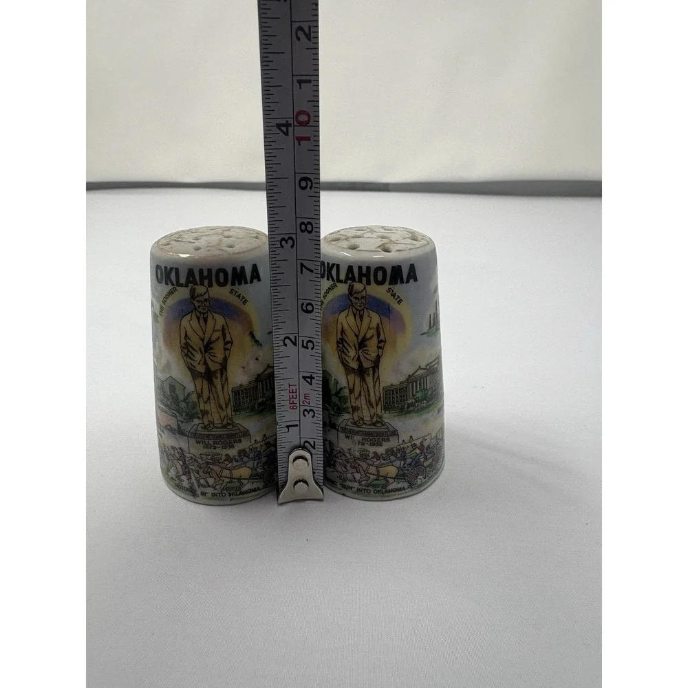 Vintage Oklahoma Sooner State Salt & Pepper Set Landmarks Tourist Souvenir Retro